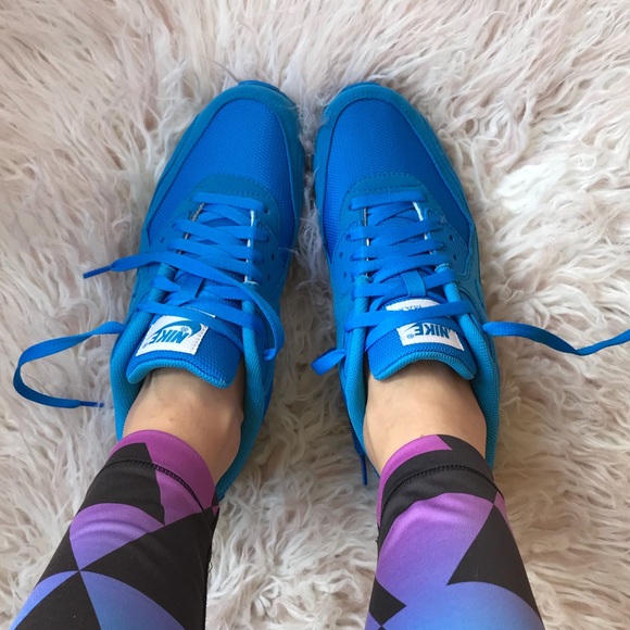 NWT🦋Nike ID Air Max Triple Blue Custom - Picture 2 of 8